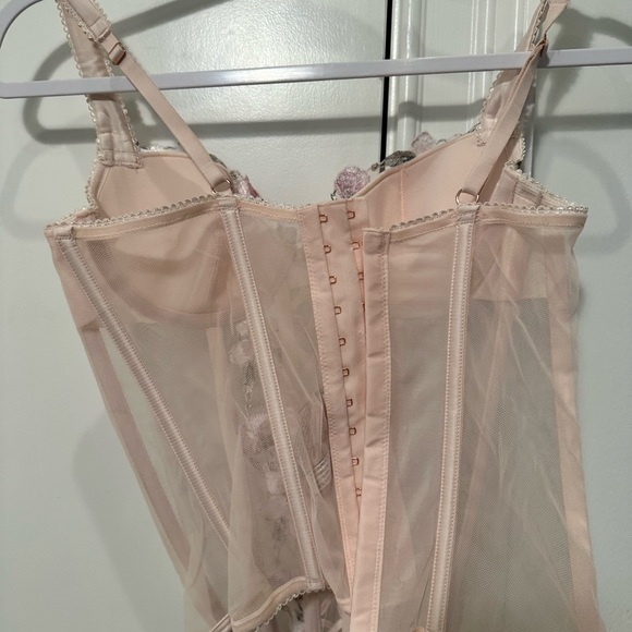 victoria secret corset top - Picture 4 of 4